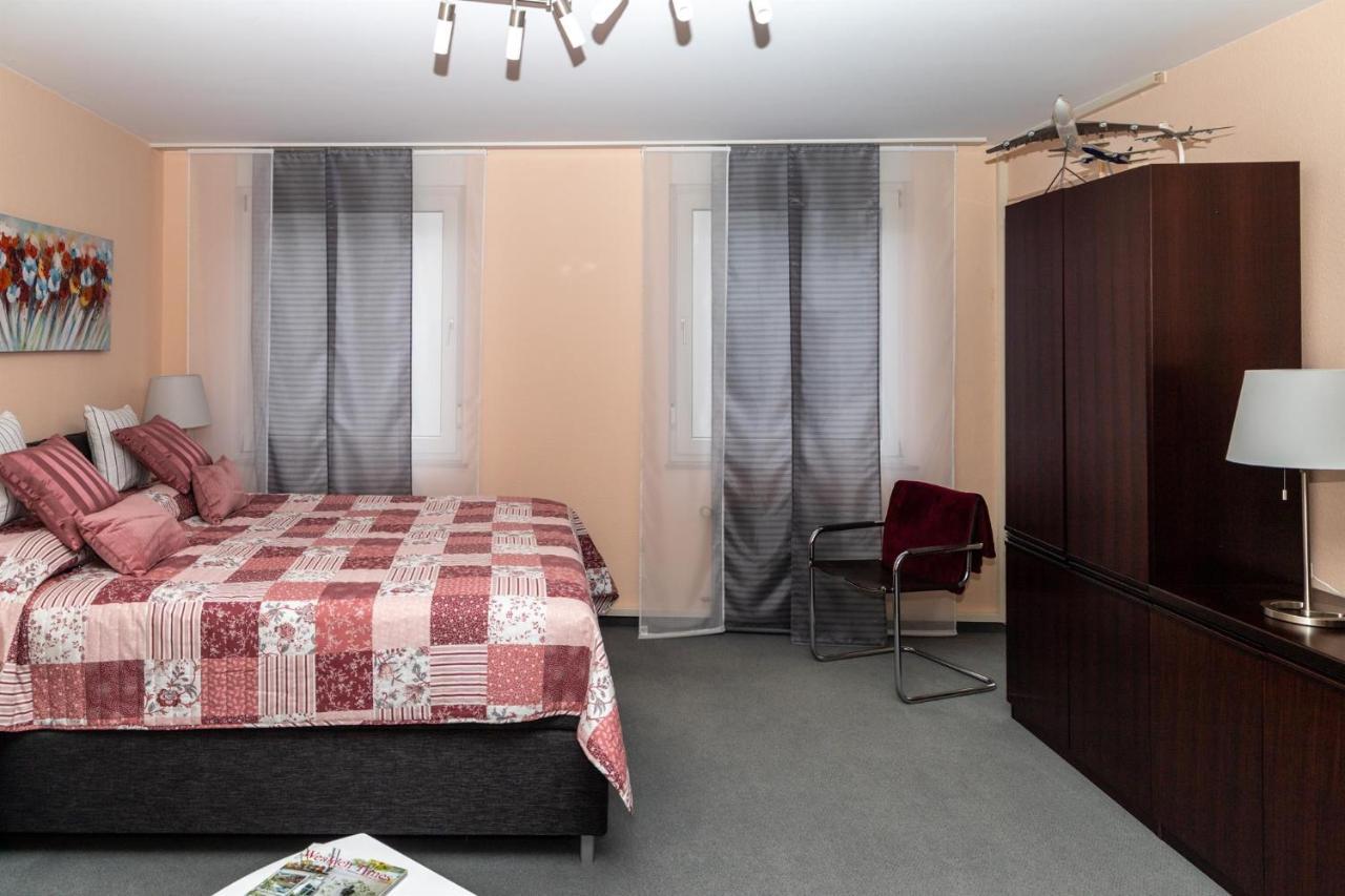 BIT-City Studio und Appartement Bitburg Esterno foto