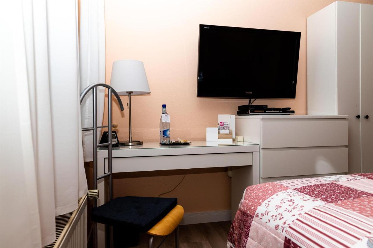 BIT-City Studio und Appartement Bitburg Esterno foto