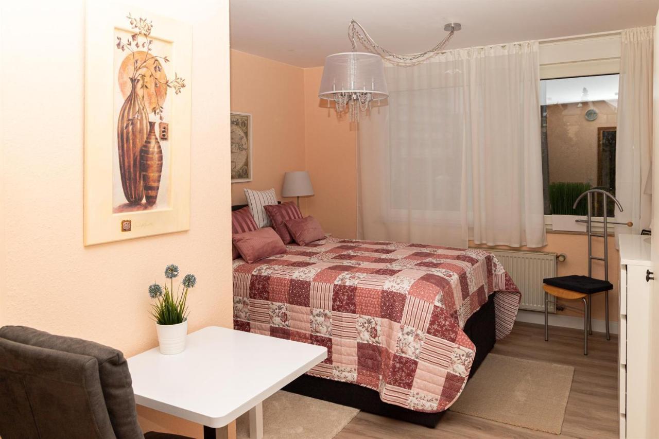 BIT-City Studio und Appartement Bitburg Esterno foto