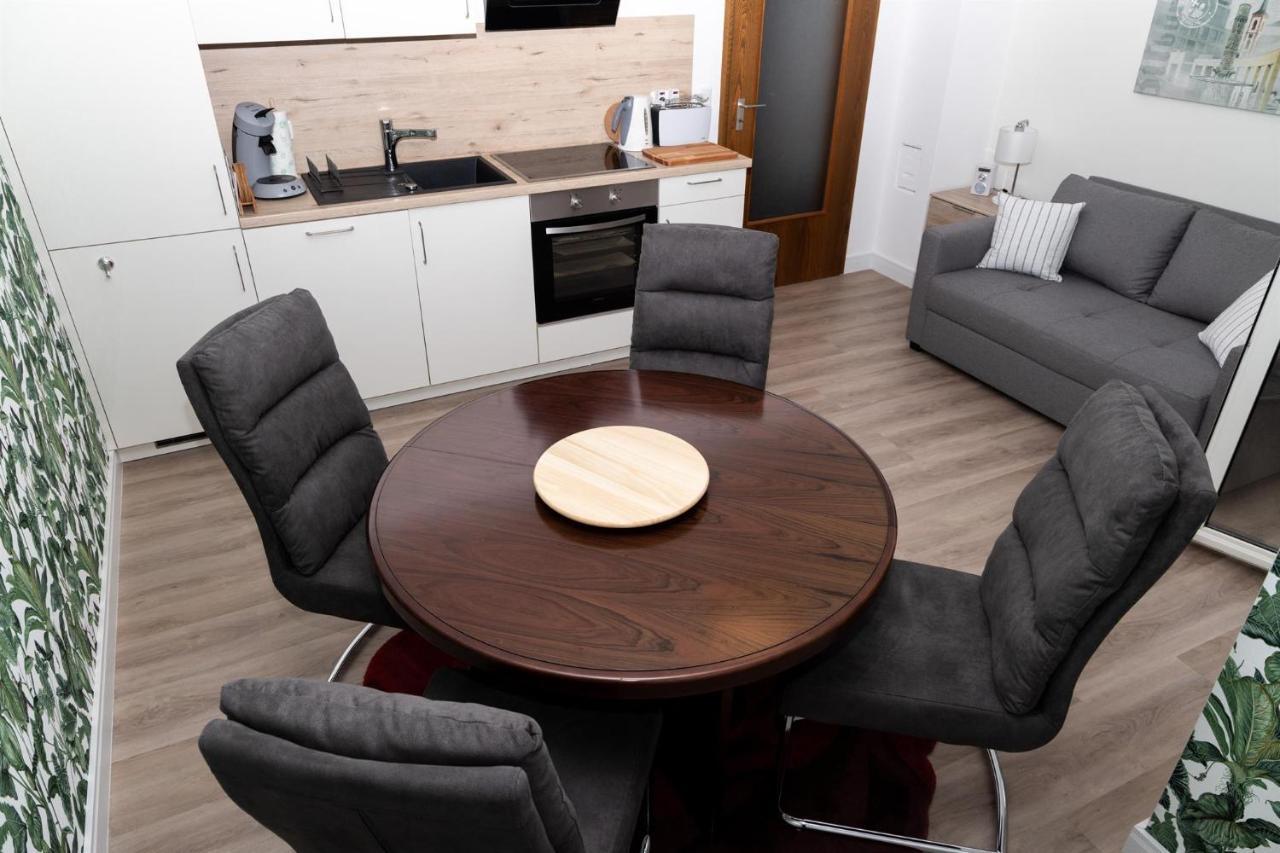 BIT-City Studio und Appartement Bitburg Esterno foto