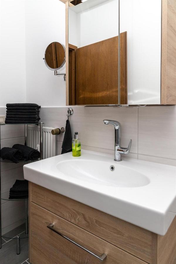 BIT-City Studio und Appartement Bitburg Esterno foto