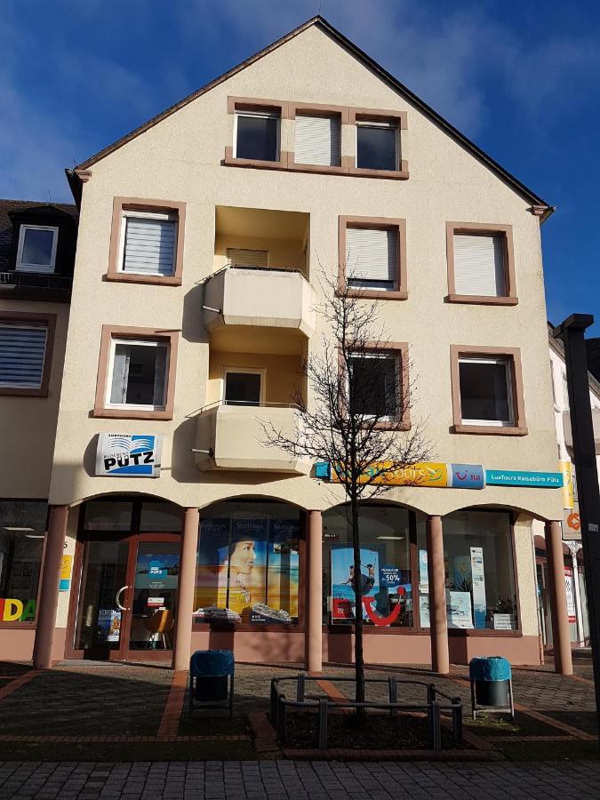 BIT-City Studio und Appartement Bitburg Esterno foto